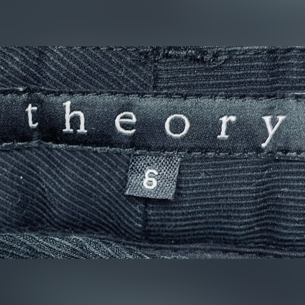 Theory Tailored Cotton Bermuda Shorts In Black SZ 6! - Picture 5 of 6